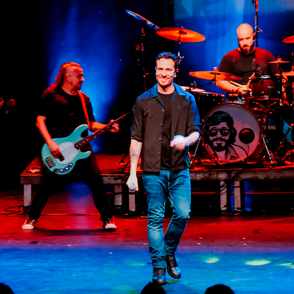 Liderada pelo vocalista Fabiano Cambota, banda Pedra Letícia se apresenta em Ribeirão Preto