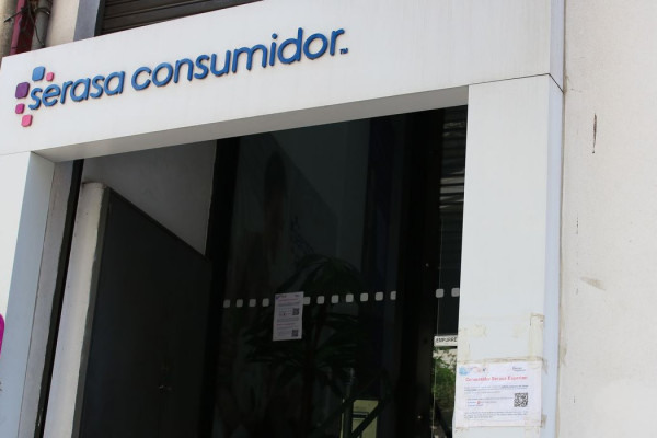 Serasa abre dia de negociação de dívidas