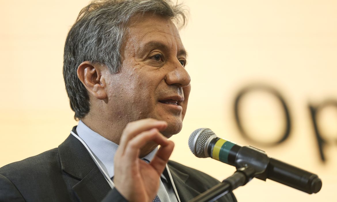 Evento mundial discute novas estratégias de combate à gripe aviária