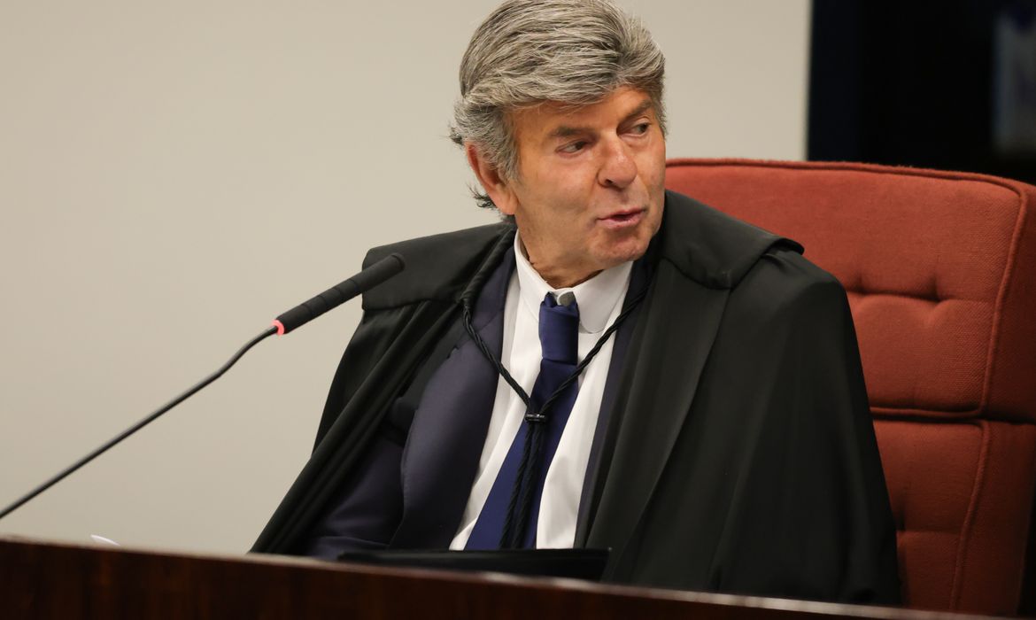 Fux vota para anular ação penal sobre golpe por cerceamento de defesa 