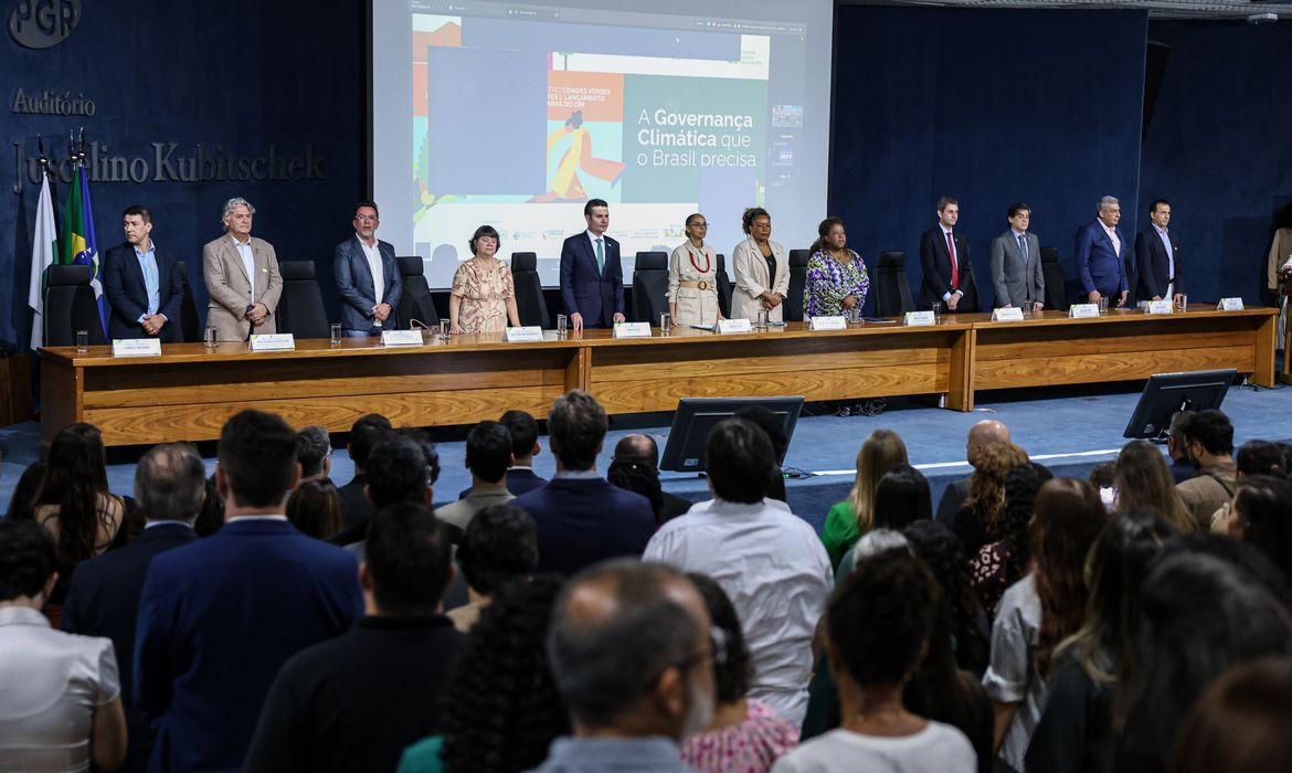 Marina Silva defende parcerias para sucesso na governança climática