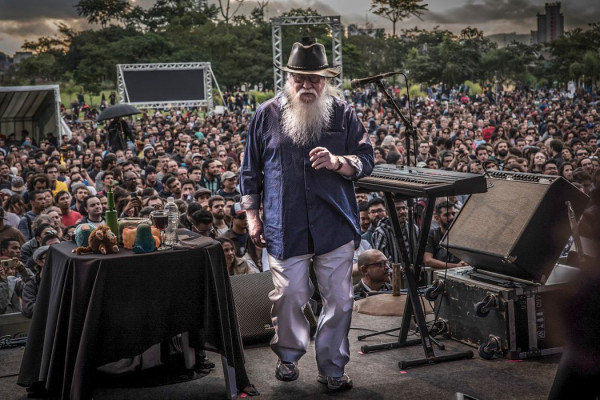 Gênio da música instrumental Hermeto Pascoal morre no Rio aos 89 anos