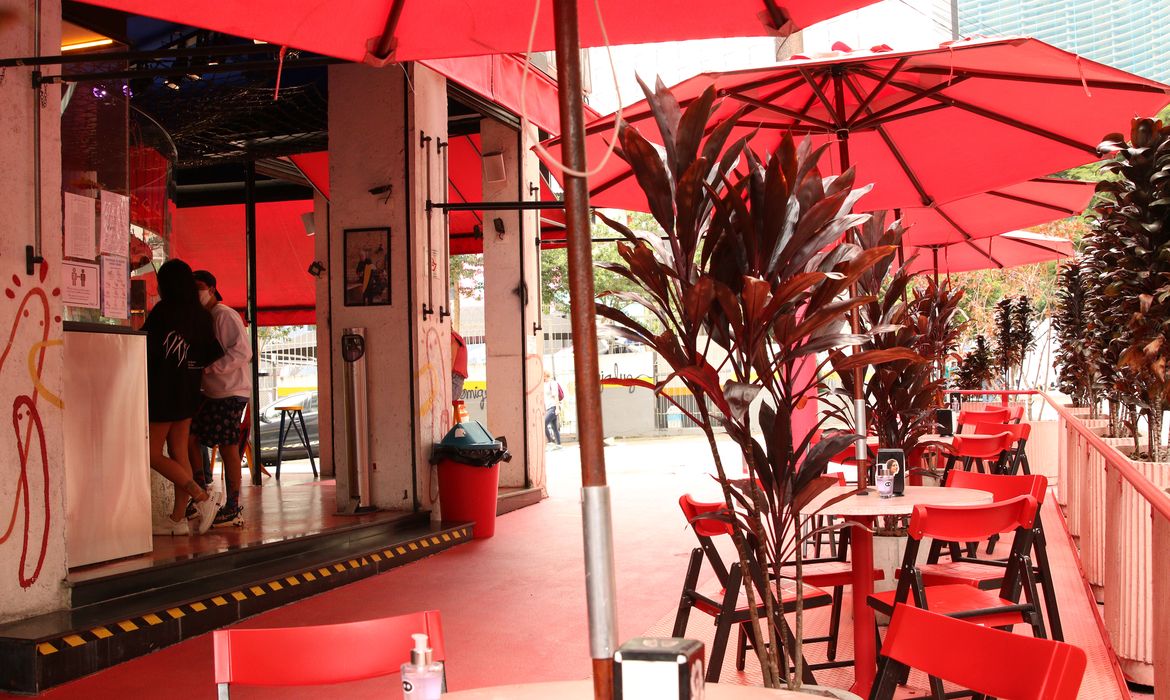 Procon-SP multará estabelecimento que descumprir protocolo para mulher