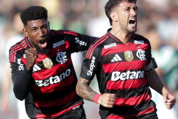 Flamengo derrota Juventude para abrir vantagem na ponta do Brasileiro