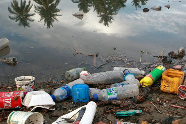 Fiocruz alerta para contaminação da Amazônia por plásticos