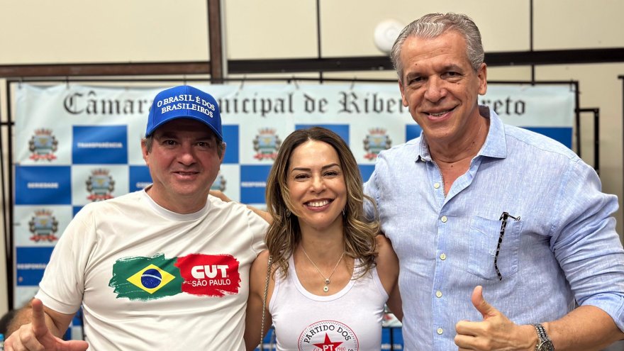 Solenidade no Salão Nobre da Câmara, neste sábado (13/09), confirmou a composição do Diretório eleito no PED 2025; Na foto: Edson Carlos Fedelino (presidente), Perla Müller (vice-presidenta) e o ex- vereador José Alfredo Carvalho (Secretário de Planejamento e Finanças)