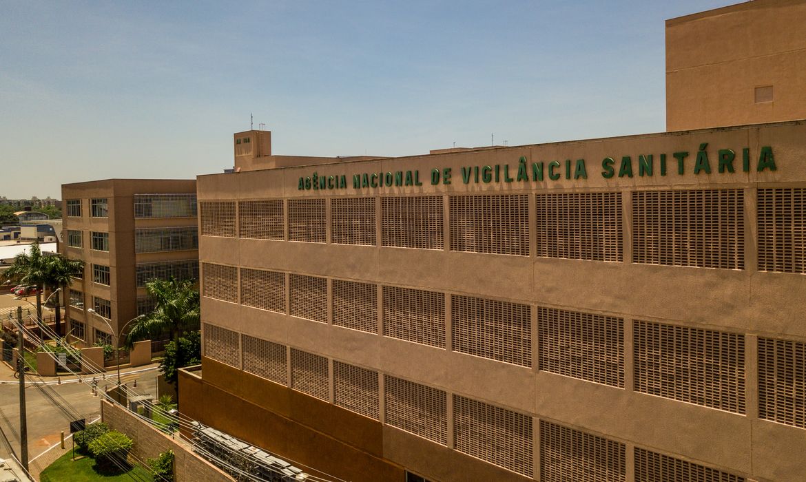 Anvisa proíbe venda de azeite Los Nobles e de suplemento alimentar