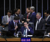 PEC da blindagem é aprovada por deputados e vai ao Senado 