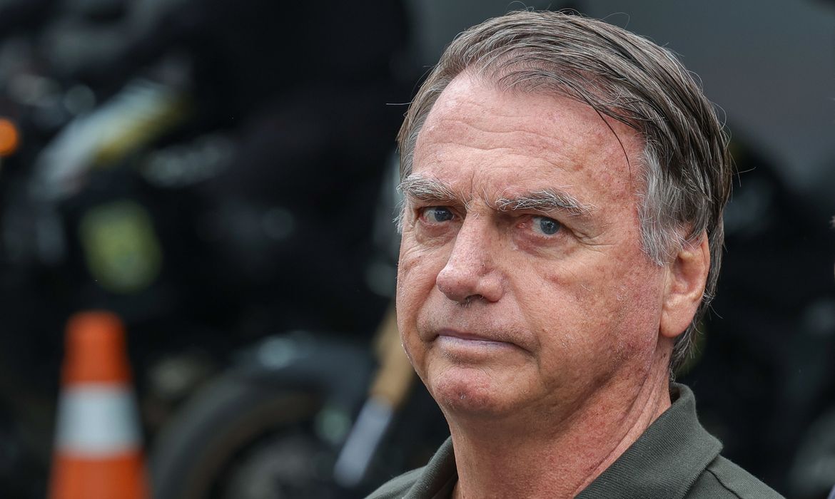 Moraes proíbe agentes do GSI na escolta de deslocamentos de Bolsonaro