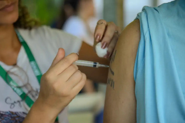 Consulta pública avalia inclusão de vacina contra herpes zóster no SUS
