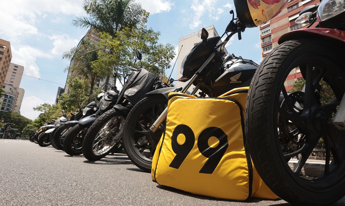 Rio será primeira cidade no país a monitorar motociclistas de app