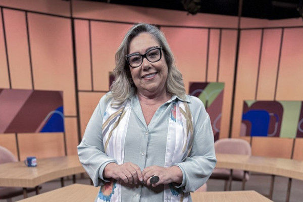 Sem Censura faz debate sobre 75 anos da televisão brasileira