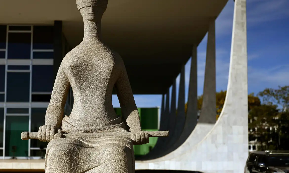 STF retoma julgamento sobre procedimentos médicos fora do rol da ANS