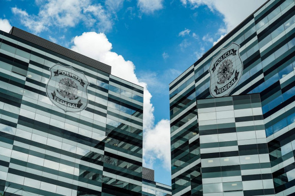 PF diz ao STF que Zambelli não efetivou ações de coação contra a Corte