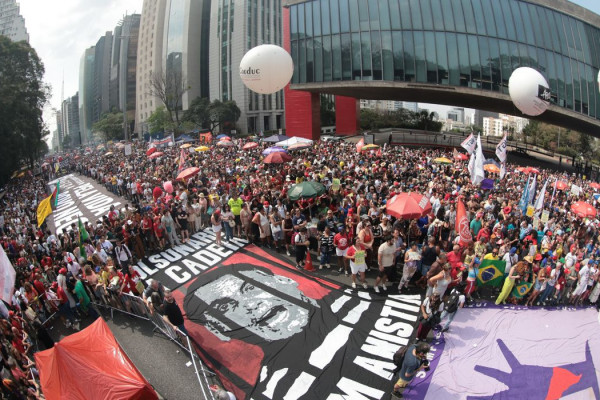 Multidões ocupam capitais contra anistia e PEC da Blindagem