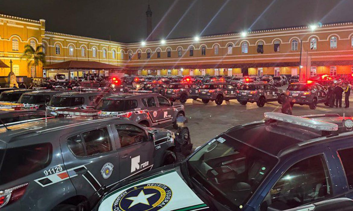 Empresas ligadas ao PCC movimentaram R$ 1 bilhão, diz Receita