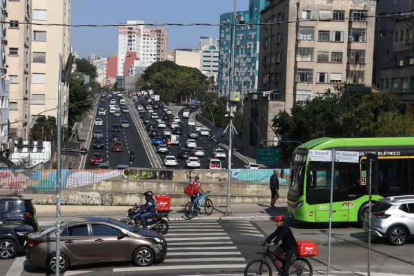 Acidentes de trânsito caem, mas reabilitação onera o SUS