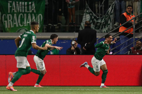 Palmeiras volta a derrotar o River e chega à semifinal da Libertadores