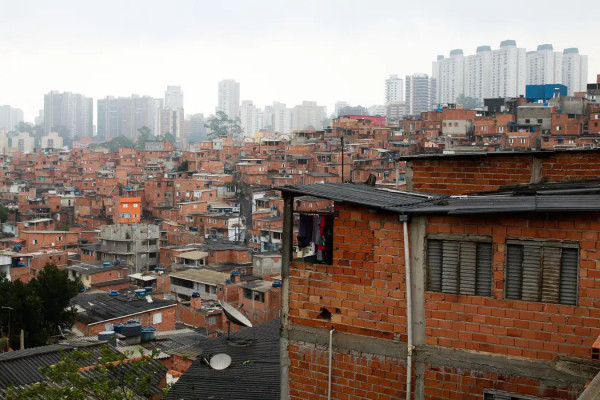 Moradores de Paraisópolis recebem endereço digital