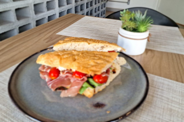 Sanduíches são destaque na gastronomia de Ribeirão