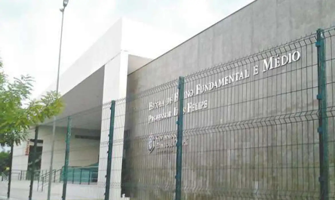 Autoridades lamentam ataque que deixou dois mortos em escola no Ceará