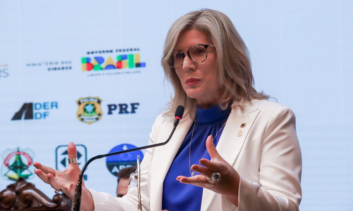 Brasil tem desafio de implantar plano de redução de mortes no trânsito