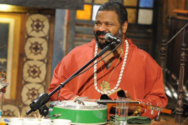 Especial de Domingo da Rádio Nacional homenageia Arlindo Cruz