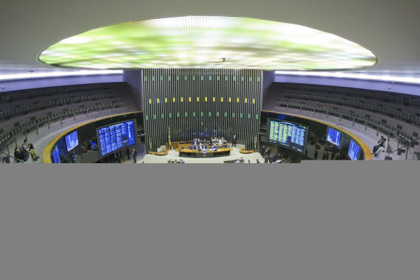 Fux defere pedido para manter número de deputados nas eleições de 2026