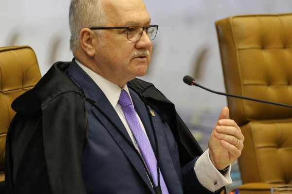 STF inicia cerimônia de posse de Fachin na presidência da Corte