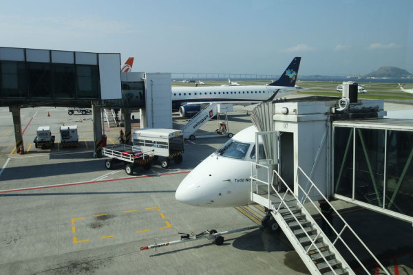 Anac orienta passageiros que perderam voos no Santos Dumont