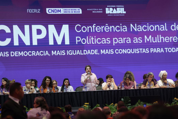 Conferência das Mulheres faz alerta sobre câncer de mama 