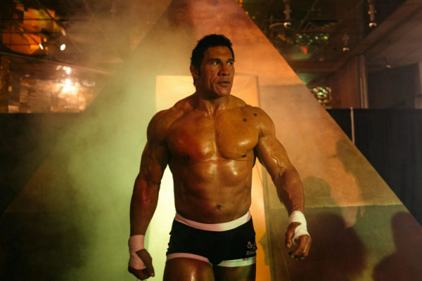 Dwayne Johnson, o The Rock, vive a trajetória de glórias e quedas do lutador Mark Kerr  em Coração de Lutador: The Smashing Machine - Diamond Films