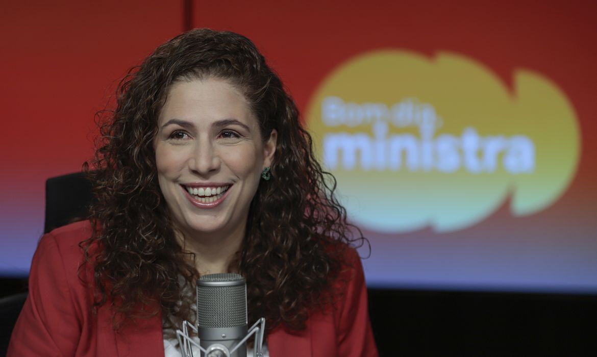 Cadastro reserva do CPNU1 será chamado muito em breve, diz ministra