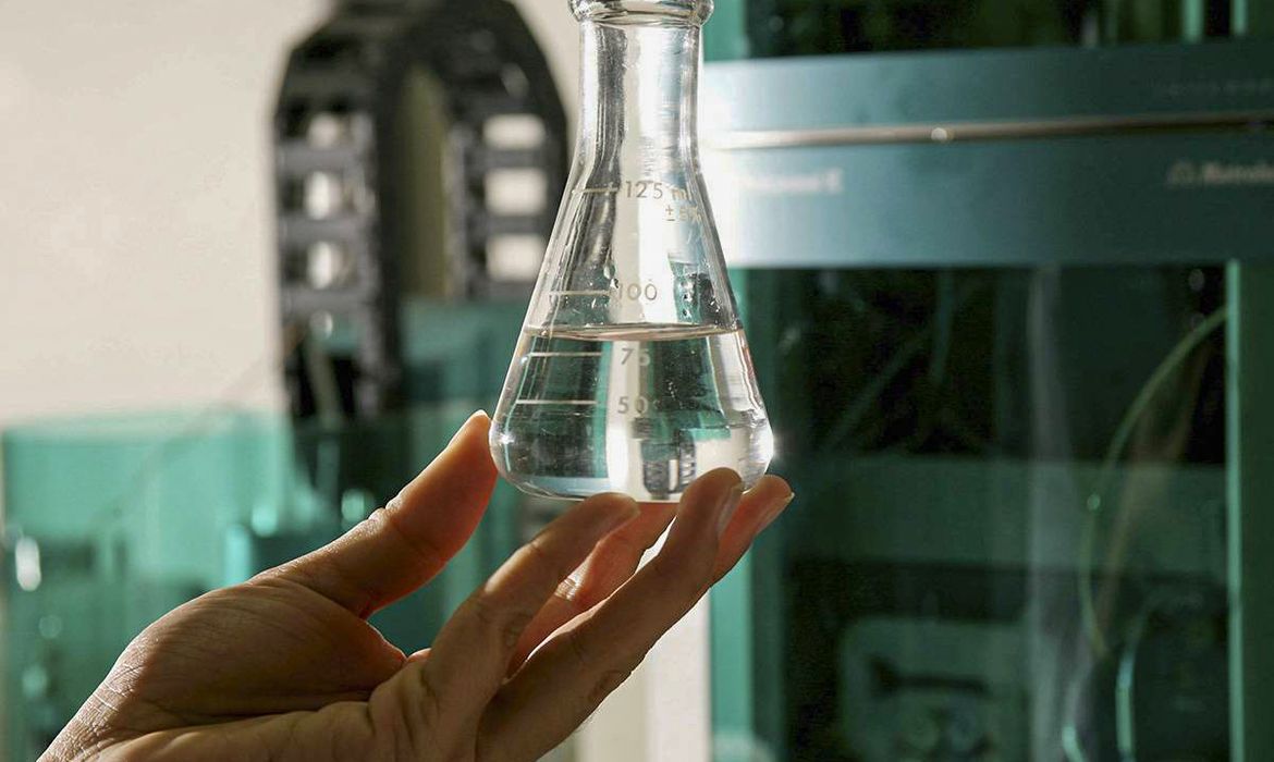 Pernambuco investiga possíveis casos de intoxicação por metanol