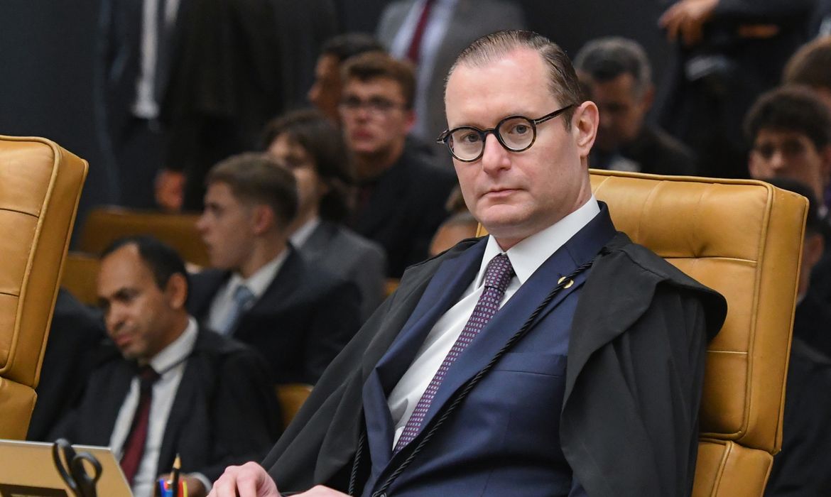 Zanin vota para manter Moro réu por calúnia contra Gilmar Mendes