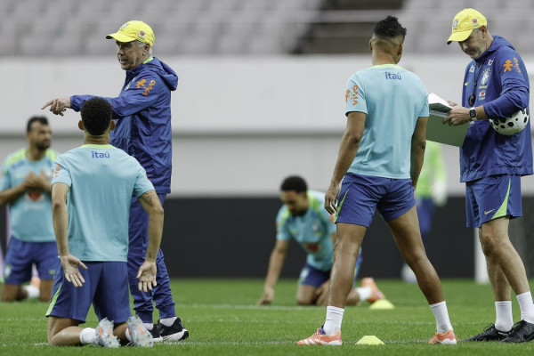 Ancelotti aposta no esquema 4-4-2 diante da Coreia do Sul