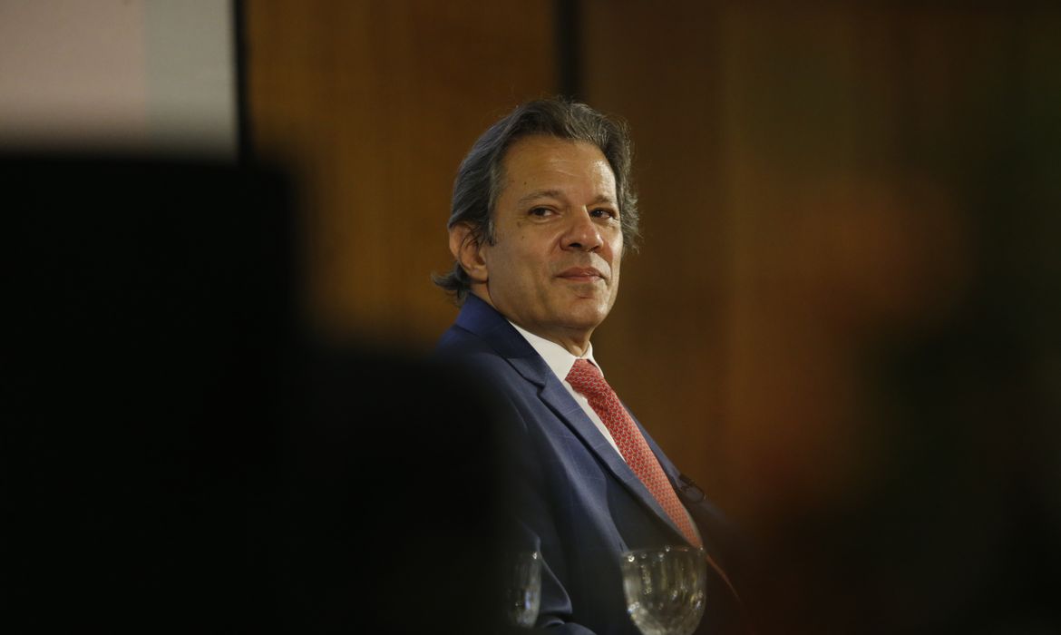 Não foi descuido, foi escolha, diz Haddad sobre rejeição de MP