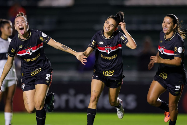 São Paulo vence Olimpia para avançar na Libertadores Feminina