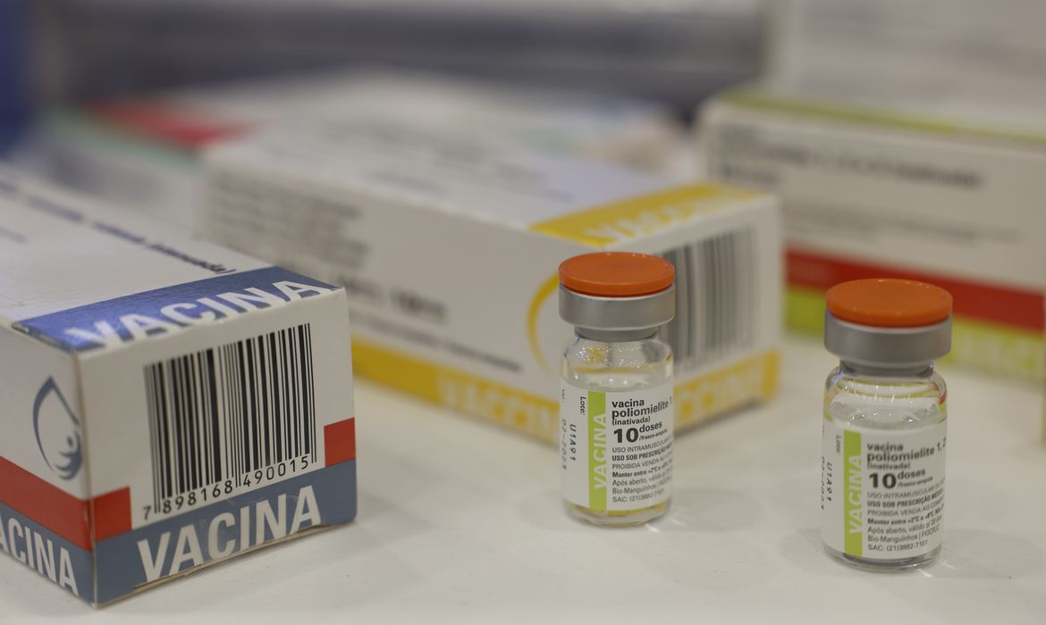 Fiocruz e UFMG firmam parceria para expandir centro de vacinas 