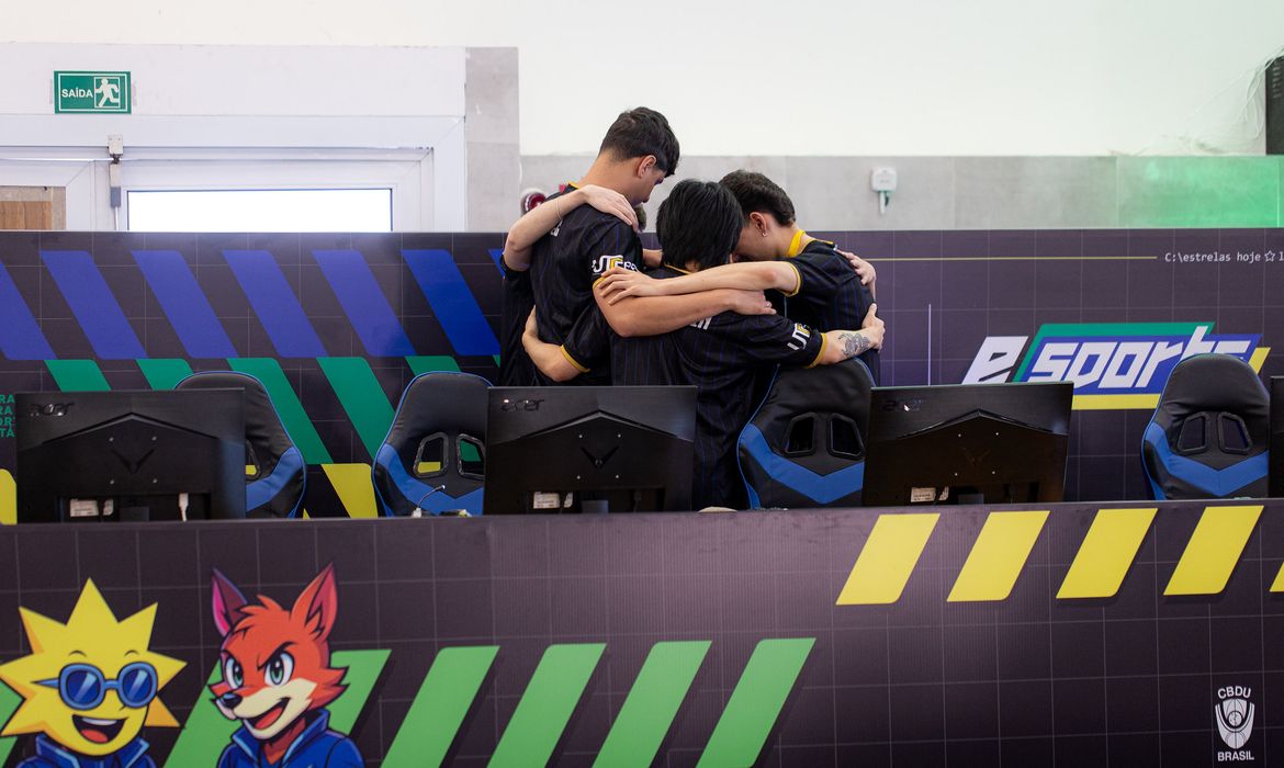 E-sports no JUBs: atletas avaliam prós e contras da profissionalização