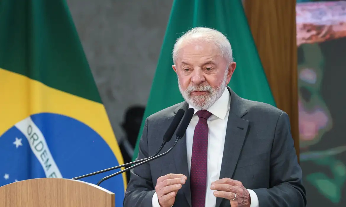 Fome é irmã da guerra, diz Lula no Fórum Mundial da Alimentação