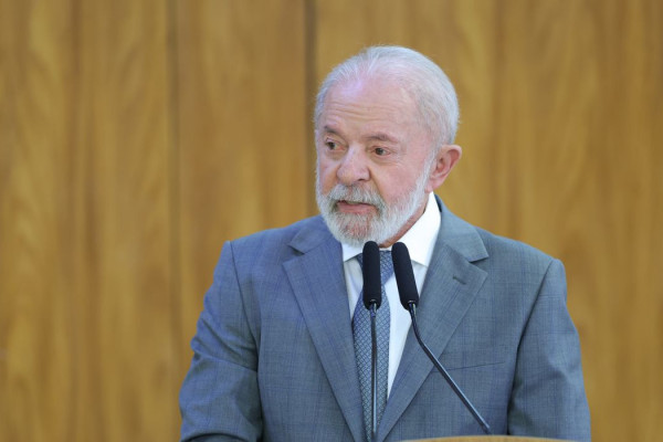 Em Roma, Lula defende que pobres sejam colocados no orçamento