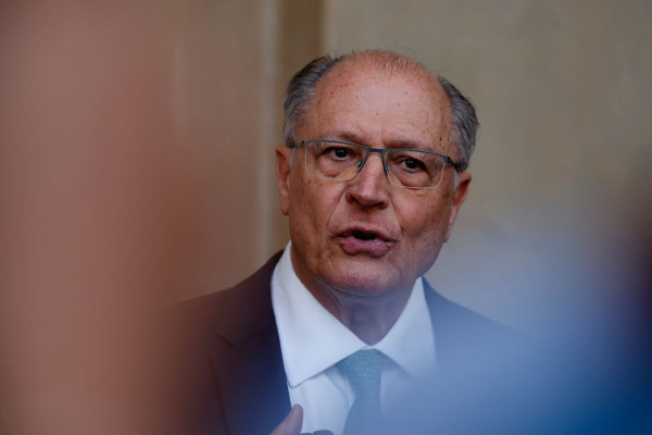 Brasil venderá 6 milhões de barris de petróleo à Índia, diz Alckmin