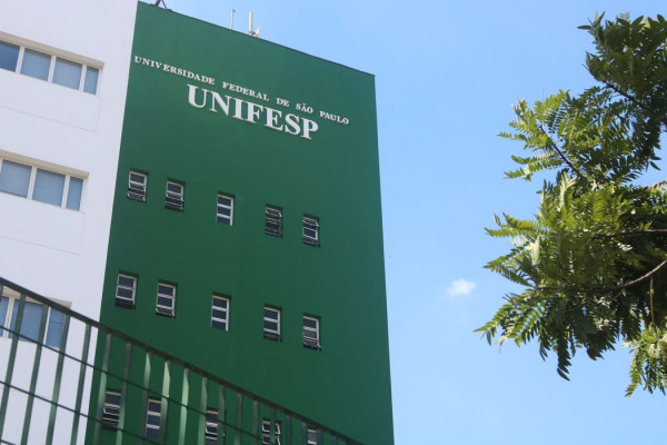 Polícia Federal faz operação em Santos contra ameaças à Unifesp