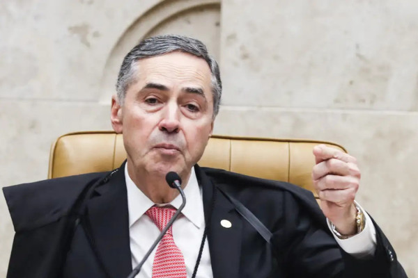 Barroso pede retomada do julgamento sobre descriminalização do aborto