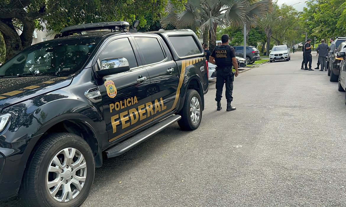 Rio usa laboratório portátil para identificar bebidas falsificadas