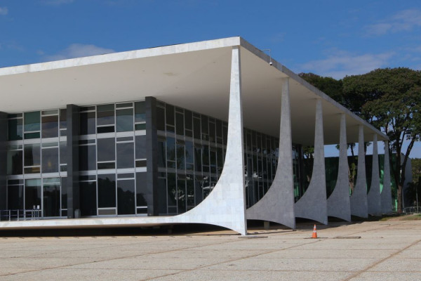 STF forma maioria contra atuação de enfermeiros em aborto legal