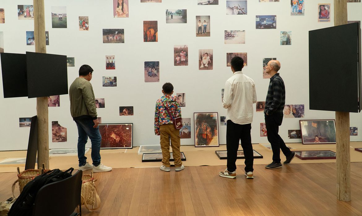 Mostra em São Paulo traz cotidiano do povo indígena paiter suruí