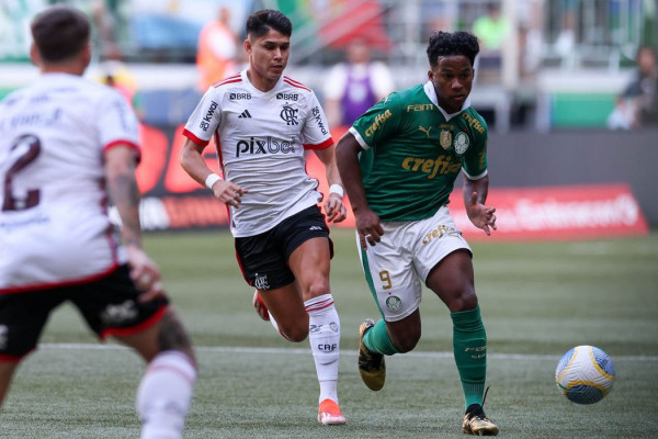 Rádio Nacional transmite ao vivo emoções de Flamengo x Palmeiras