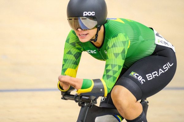 Sabrina Custódia volta a brilhar no Mundial de ciclismo de pista